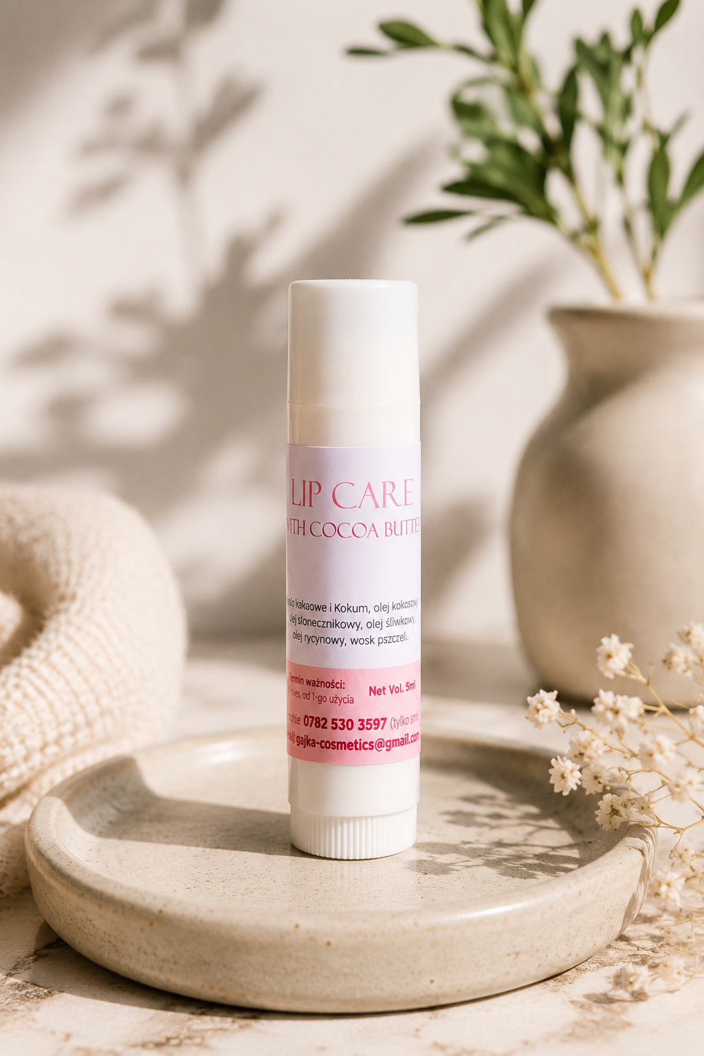 Botanical lip care balm